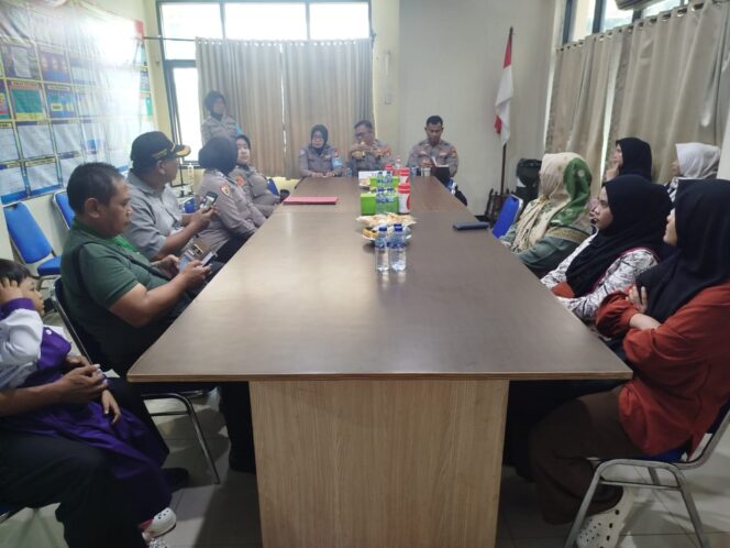 
					Polsek Johar Baru Gelar Lomba Emak Sebagai Polisi Keluarga, Perkuat Peran Ibu dalam Jaga Keamanan Lingkungan