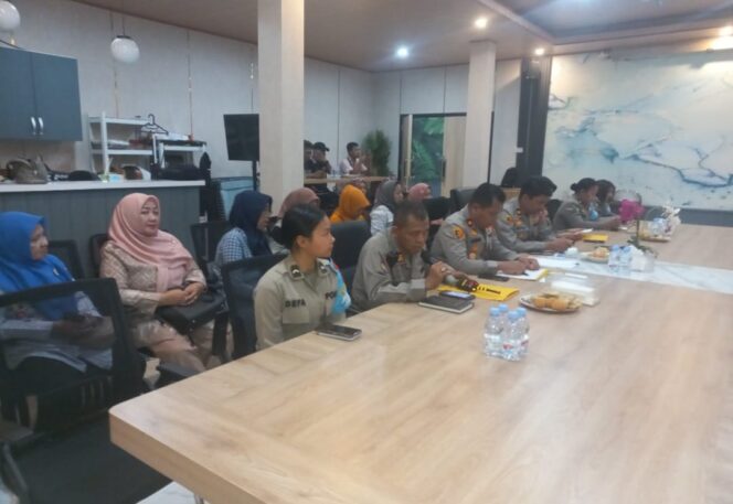 
					Polisi Keluarga: Polsek Metro Menteng Rangkul Mak-Mak Bangun Kamtibmas Bersama