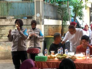 Cegah Kekerasan, Polwan Jaga Jakarta Beri Penyuluhan kepada Warga RW 06 Kebon Kacang
