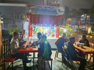 Polsek Cempaka Putih Lakukan Sambang Tokoh Masyarakat, Ajak Ojol Jaga Kondusivitas Wilayah