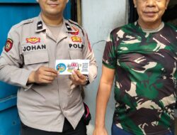 Patroli Kewilayahan RT 04/01 Gelora, Polsek Metro Tanah Abang Sosialisasi Barcode Kamtibmas Kepada Warga