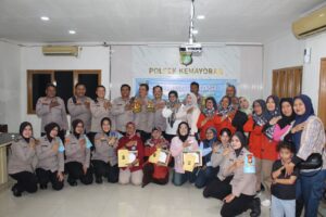 Semarak Lomba Orasi Polsek Kemayoran: Emak-Emak Berperan Aktif Jadi Polisi Keluarga