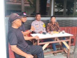 Bhabinkamtibmas Cideng Sambangi Gereja Petrus, Koordinasikan Kesiapan Jelang Ibadah Natal & Tahun Baru