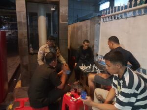 Bhabinkamtibmas Gambir Sambangi Warga Budi Kemuliaan, Perkuat Harkamtibmas Lingkungan