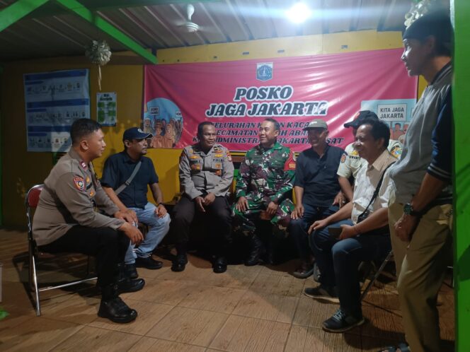 
					Perkuat Kamtibmas, TNI–Polri Bersama Tokoh Masyarakat Kebon Kacang