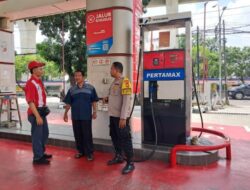 Bhabinlamtibmas Rawasari Sambangi SPBU Pramuka Raya, Wujudkan Harkamtibmas
