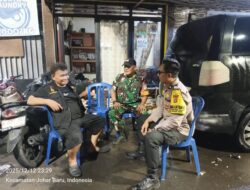 Polisi dan TNI Sambangi Pos Kamling RW 04, Warga Diajak Tingkatkan Kewaspadaan