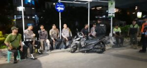 Patroli Jalan Kaki Tiga Pilar Menteng Perkuat Keamanan Lingkungan Rw 08 Matraman Dalam II