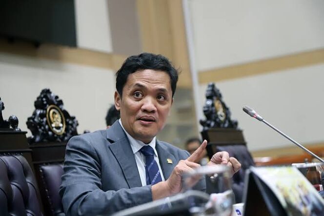 
					Ketua Komisi III DPR Tegaskan Perpol 10/2025 Konstitusional dan Sejalan dengan Putusan MK