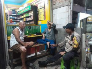 Bhabinkamtibmas Gambir Perkuat Kedekatan dengan Warga RW 01 melalui Sambang Humanis