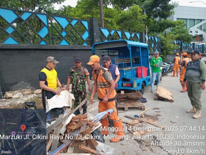 
					Gerebek Lumpur Inspeksi Cikini, Tiga Pilar Bersinergi Jaga Lingkungan Menteng Tetap Bersih