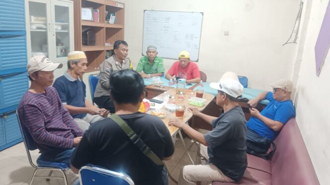 
					Bhabinkamtibmas Serdang Sambangi Tokoh Agama dan Masyarakat, Perkuat Keamanan Lingkungan