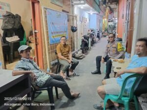 Bhabinkamtibmas Kampung Rawa Sambangi Pos Siskamling RW 06, Perkuat Deteksi Dini Kamtibmas