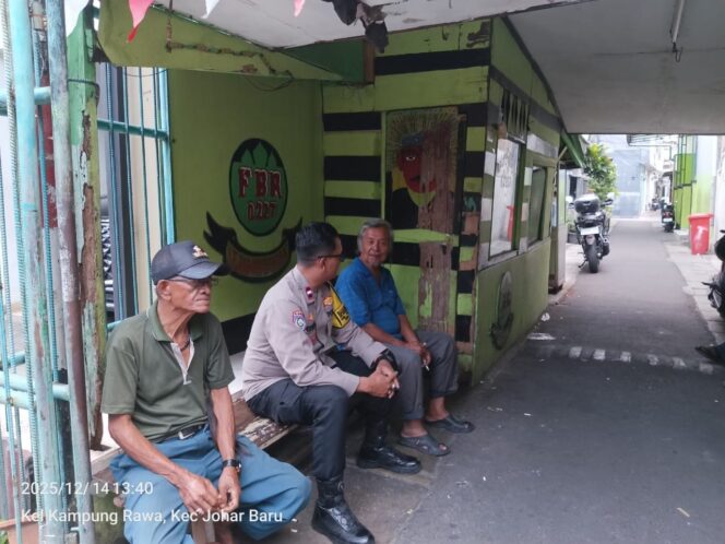 
					Pembinaan Ormas di Kampung Rawa, Polisi Perkuat Imbauan Kamtibmas dan Cooling System