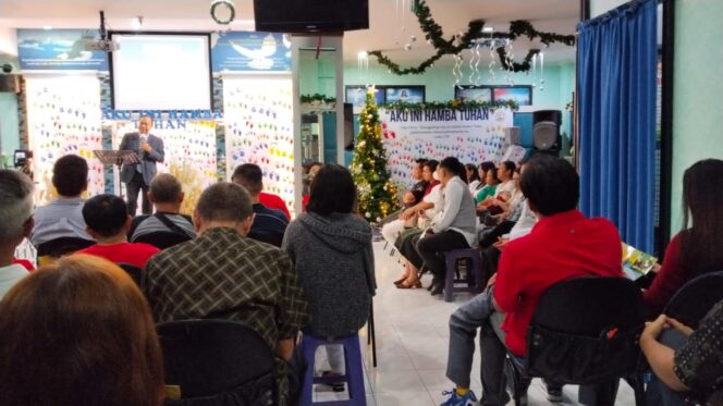 
					Kapolsubsektor Rajawali Kawal Ibadah Natal di GBI Yerusalem, Jemaat Beribadah Aman