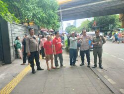 Polisi Amankan Aksi Warga Kebon Sirih Terkait Pembongkaran Gedung di Jalan Wahid Hasyim