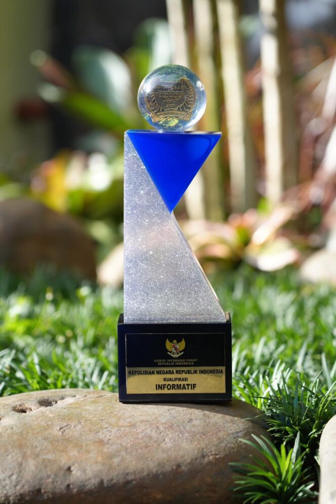 
					Polri Raih Predikat Informatif Tertinggi Monev KIP 2025, Ketua KIP: Bukti Komitmen Transparansi