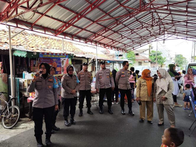 
					Polwan Jaga Jakarta Hadir di Posyandu Kampung Rawa, Perkuat Kepedulian Kesehatan dan Perlindungan Warga