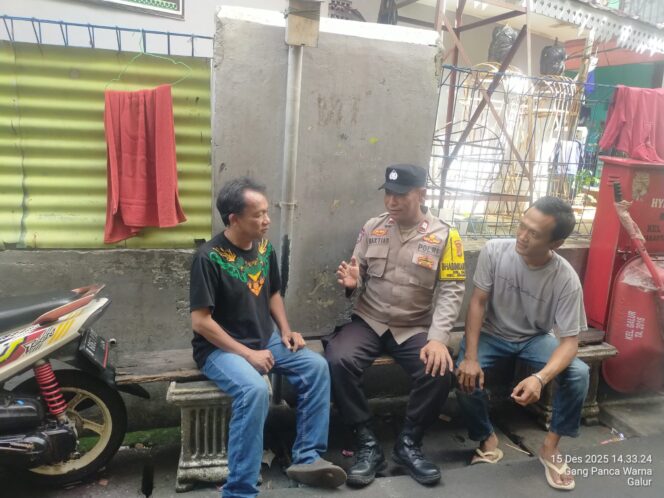 
					Polisi Sambangi Warga RW 01 Galur, Perkuat Cooling System dan Antisipasi Gangguan Kamtibmas