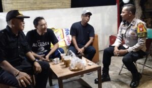 Polsek Cempaka Putih Sambangi Pos Kamling, Perkuat Sinergi Warga Jaga Kamtibmas