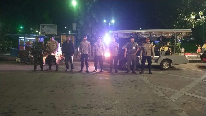 
					Bersama Tiga Pilar Menteng Perkuat Patroli Jaga Jakarta di Kawasan Taman Suropati Cegah Guankamtibmas