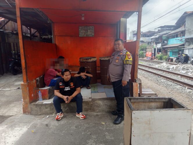 
					Viral Pengendara Disiram Air Got di Tanah Abang, Polisi Libatkan Orang Tua dan Lingkungan