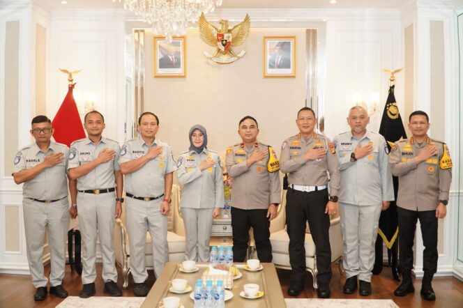 
					Polda Metro Jaya dan PT Jasa Raharja Perkuat Sinergi Dukung Keamanan Natal dan Tahun Baru