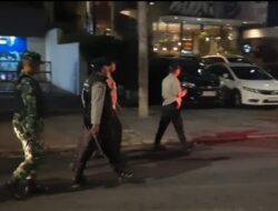 Patroli Jalan Kaki Tiga Pilar Menteng Jaga Keamanan Jalan Sunda Cegah Guankamtibmas