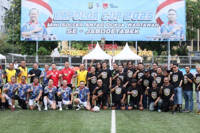 
					Minisoccer Bareng Wartawan Kapolda Metro Jaya Bangun Soliditas dan Sinergi