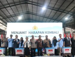 Wakapolri Bagikan Sembako ke Ribuan Buruh, Wujud Kepedulian Polri di Sektor Industri Dalam Negeri