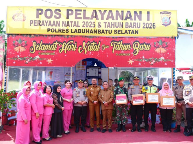 
					Pastikan Nataru Aman dan Lancar, Kapolres Labusel Bersama Forkopimda Tinjau Pos PAM dan Pos Yan hingga Jalur Rawan