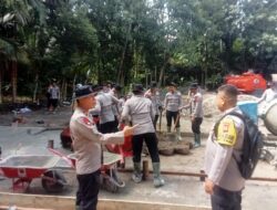 Polri Bersama Pemda Bangun Hunian Sementara bagi Pengungsi di Pesisir Selatan