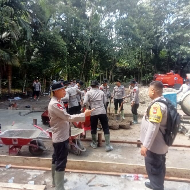 
					Polri Bersama Pemda Bangun Hunian Sementara bagi Pengungsi di Pesisir Selatan