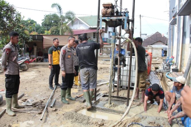 
					Polri Terus Kebut Pembangunan Sumur Bor di Berbagai Fasilitas Umum di Aceh Tamiang