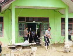 Bhakti Pendidikan Polri, Polres Langsa Bersihkan Sekolah Pascabanjir di Aceh Tamiang