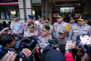 Wakapolri Tinjau Penanganan Pascabencana di Tapanuli Tengah, Fokus Pembukaan Akses dan Bantuan Dasar Warga