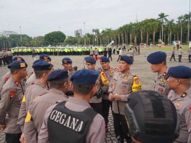 
					Brimob Polda Metro Jaya Siagakan Personel Amankan Malam Tahun Baru di Wilkum Polda Metro jaya