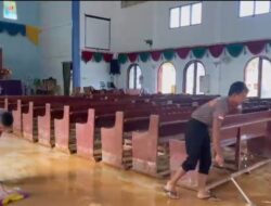 Brimob Polda Sumatera Utara Lakukan pembersihan di Gereja Hutanagodang Pasca Bencana