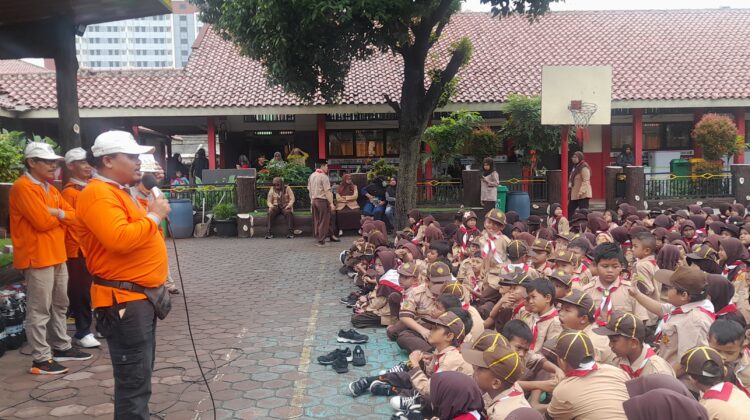 “Go Green 06” SDN 06 Pulogebang dan BKM : Ajarkan Kesadaran Lingkungan Sejak Dini