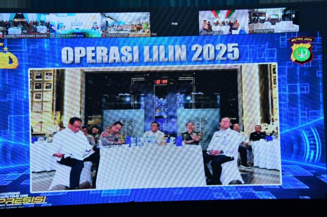 
					Danrem 044/Gapo Vicon Bersama Kapolri, Pantau Situasi Kamtibmas Jelang Tahun Baru 2026