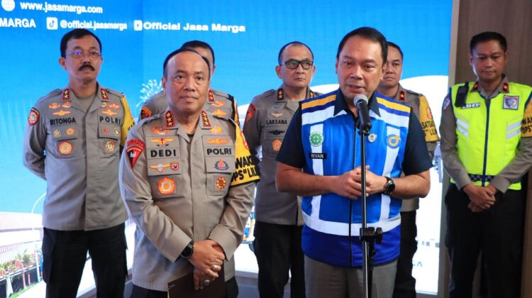 Wakapolri Pantau Arus Balik Nataru di Command Center Tol Jasa Marga Jatiasih