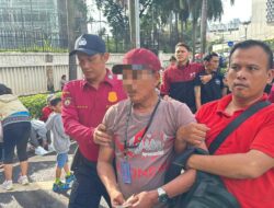 Respons Cepat Polisi, Dua Terduga Pencopet Diamankan saat CFD di Bundaran HI