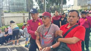 Respons Cepat Polisi, Dua Terduga Pencopet Diamankan saat CFD di Bundaran HI