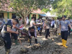Polri Hadir, Rakyat Bangkit Percepat Pemulihan Pascabanjir Bandang di Bireueun Aceh.