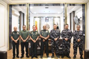 Danrem 044/Gapo Terima Silaturahmi Pejabat Danlanal Palembang yang Baru