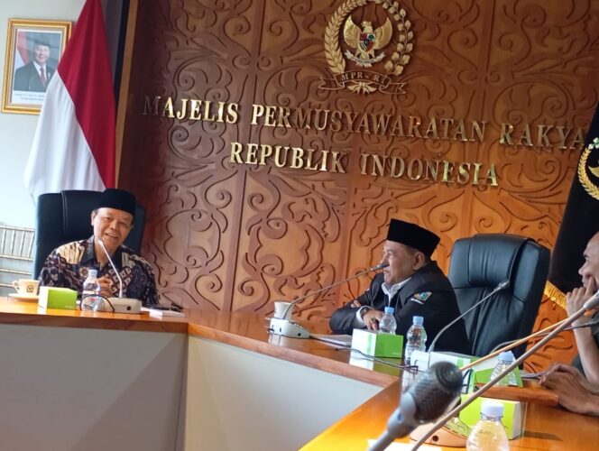 
					Fahira Idris ucapkan selamat Bergabung Wakil Ketua MPR RI DR. H.M Hidayat Nur Wahid, MA sebagai Dewan Pembina FLO Provinsi DKI Jakarta