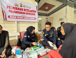Sentuhan Kemanusiaan Polri, Layanan Kesehatan Pusdokkes Jangkau Warga Hingga Pelosok Aceh Terdampak Bencana