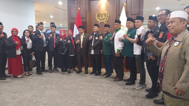 
					Silaturahmi FLO dengan DPRD DKI, Bahas Peran Ormas Jaga Kamtibmas dan Kesejahteraan