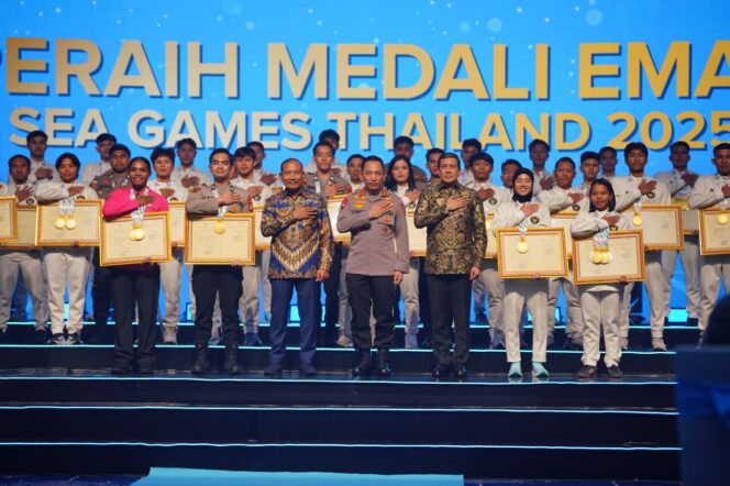 
					Kapolri Beri Apresiasi ke Atlet Polri dan Non-Polisi yang Berprestasi di Sea Games 2025