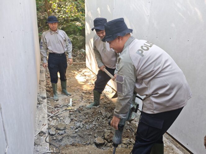 
					Progres Pembangunan Huntara Puluik Puluik di Polda Sumatera Barat